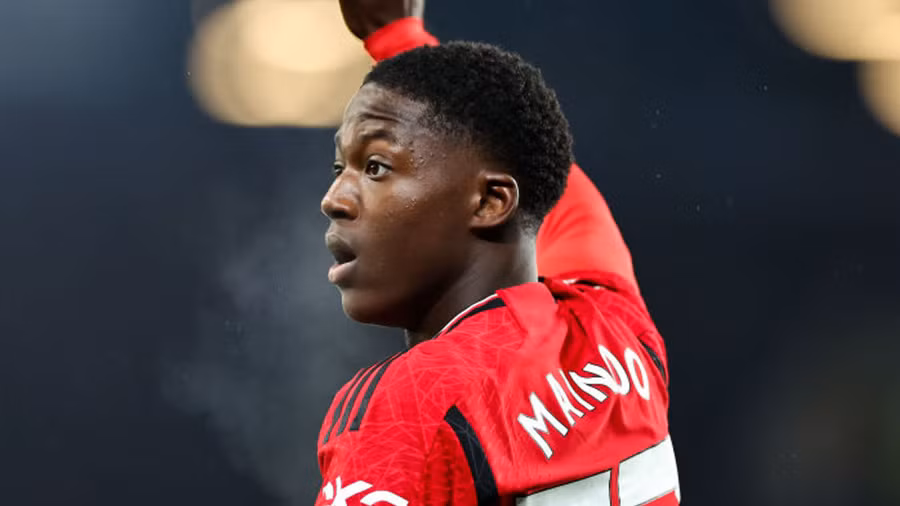 Kobbie Mainoo được MU gia hạn hợp đồng.