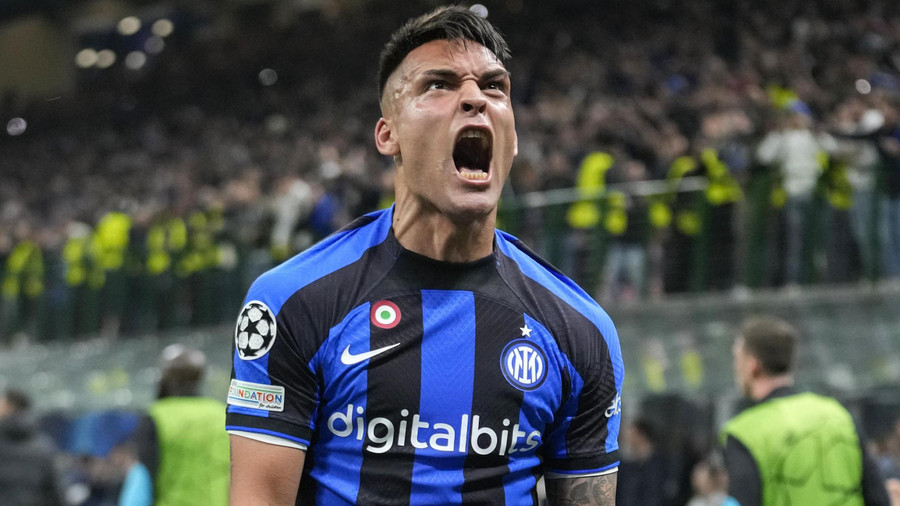 Lautaro Martinez lọt tầm ngắm của Chelsea và Real Madrid.