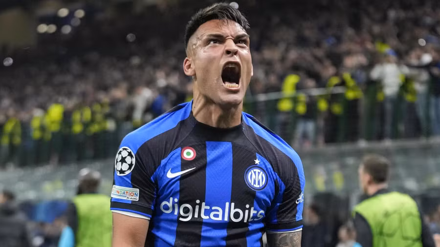 Lautaro Martinez lọt tầm ngắm của Chelsea và Real Madrid.