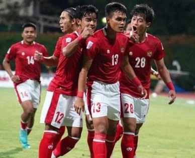 Tuyển Indonesia nhập tịch nhiều cầu thủ cho mục tiêu vô địch AFF Cup.