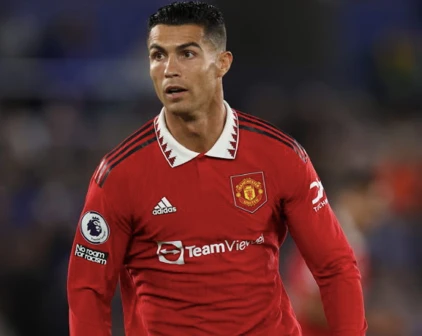 Ronaldo vẫn chưa thể rời MU như dự kiến.