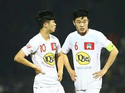 Công Phượng, Xuân Trường sẽ đáo hạn hợp đồng với HAGL hậu V.League 2022.