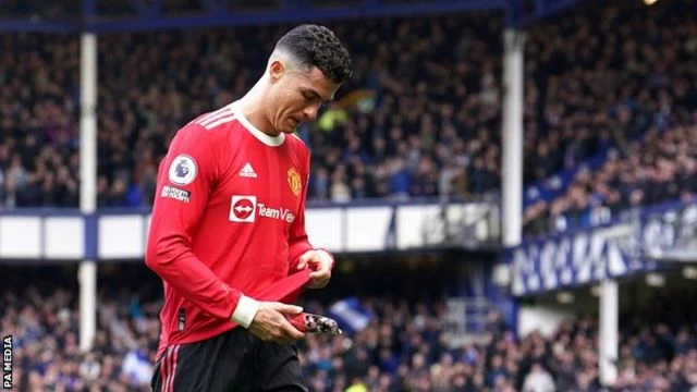 Man Utd sẵn sàng để Ronaldo ra đi trong thời gian tới.