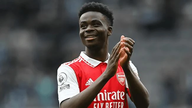 Arsenal chốt giá bán Bukayo Saka từ 150 triệu đến 200 triệu Bảng.