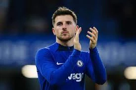 Mason Mount có cơ hội lớn gia nhập MU khi được Chelsea bật đèn xanh.