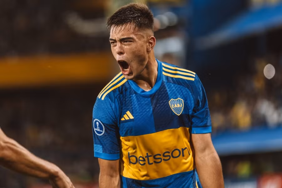 Aaron Anselmino được cả Man United và Chelsea quan tâm.