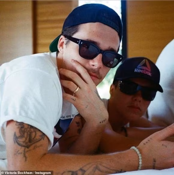 brooklyn beckham, nicola peltz, kết hôn, sao hollywood