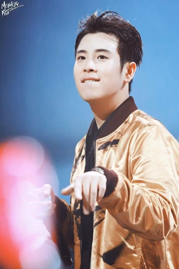 Cha của P.O là CEO một cửa hàng bách hóa trực tuyến lớn.