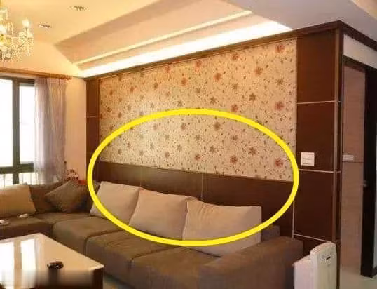 Không bao giờ đặt ghế sofa trong phòng khách như thế này! Những ông chủ giàu có không làm điều đó ảnh 4