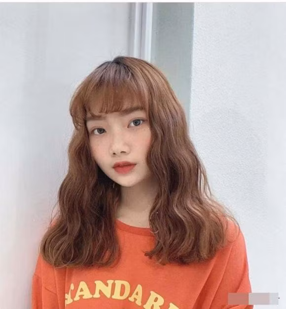 tóc xoăn, tóc uốn, tóc uống phồng quả dứa, tóc mới, xu hướng tóc thu đông