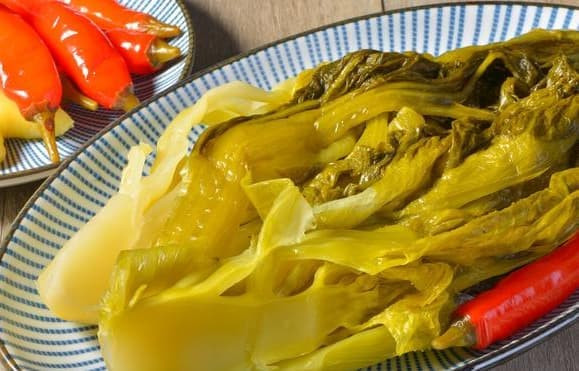 bi-quyet-muoi-dua-cai-chuavang-gionthom-ngon_10155234.jpg 1 giao thừa, món ăn cấm kị, kiêng kị đầu năm