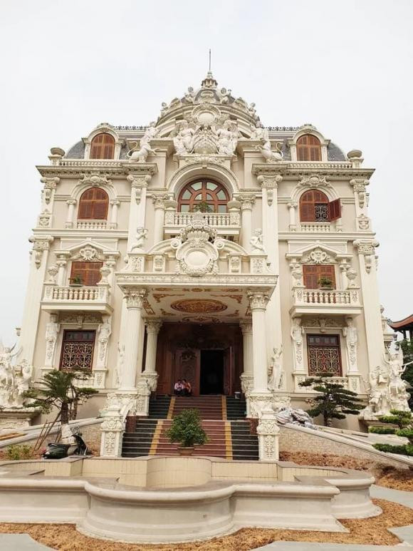Tòa lâu đài nơi diễn ra đám cưới xa hoa của cặp đôi ở Nam Định. Tòa lâu đài nơi diễn ra đám cưới xa hoa của cặp đôi ở Nam Định.