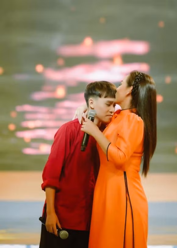 Phi Nhung, Hồ Văn Cường, sao Việt, nam ca sĩ,