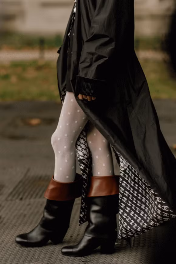 Luôn cảm thấy rằng bạn ăn mặc giản dị và nhàm chán?