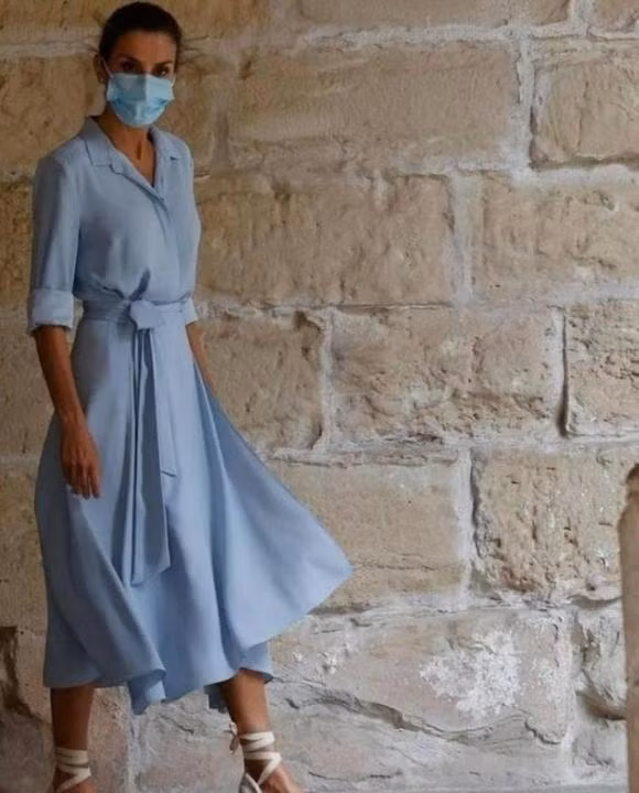 thời trang thu 2020, chọn váy mùa thu, hoàng hậu tây ban nha