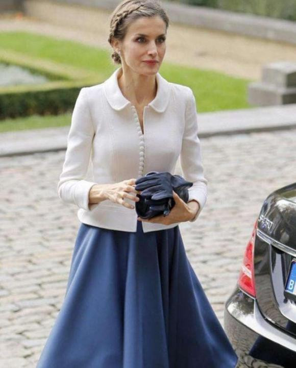 thời trang thu 2020, chọn váy mùa thu, hoàng hậu tây ban nha