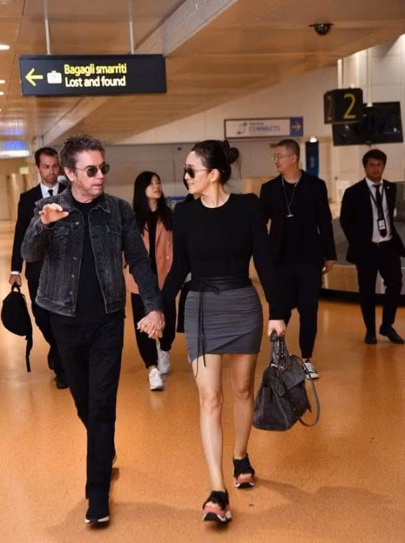 Củng Lợi, Jean Michel Jarre, sao Hoa ngữ