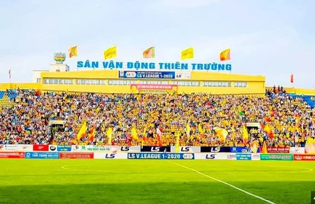 Sân Thiên Trường mở cửa tự do ở vòng 25 V-League.