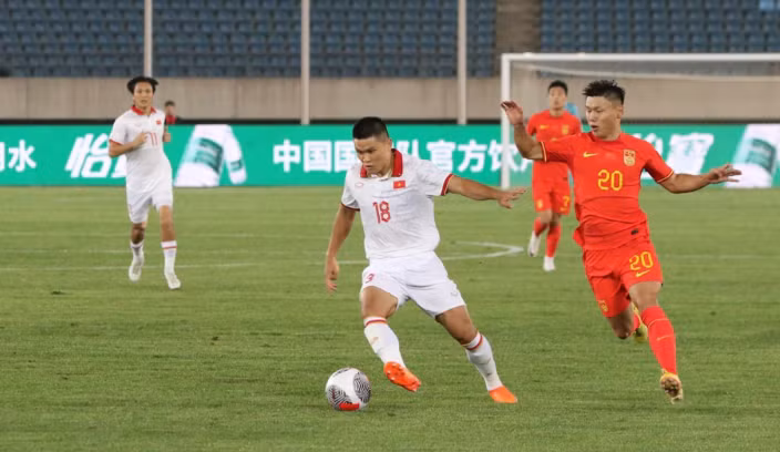 Tuyển Việt Nam để thua thất vọng trước Trung Quốc.