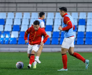 Quang Hải nghỉ thi đấu dài hạn vì chấn thương gặp phải trong trận gặp Uzbekistan. 