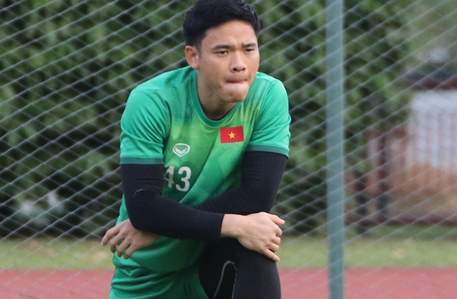 Nguyên Mạnh rời tuyển Việt Nam vì vấn đề sức khỏe.