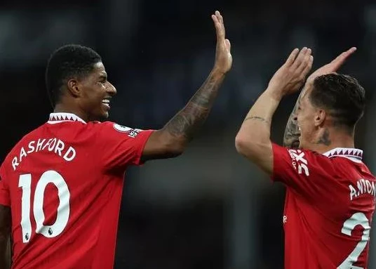 Rashford và Antony nguy cơ sớm rời Man United.