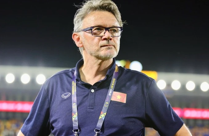 HLV Troussier gây thất khi không thể giúp U22 Việt Nam vào chung kết SEA Games.