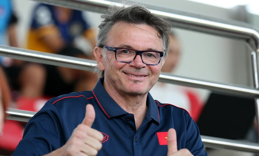 HLV Troussier được AFC đánh giá cao ở Asian Cup.