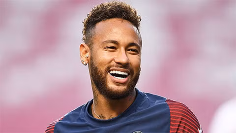 Tiền đạo Neymar vẫn chưa chốt tương lai với PSG.