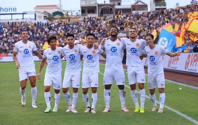 Giá trị đội hình Nam Định tăng đột biến sau ngôi vô địch V-League.