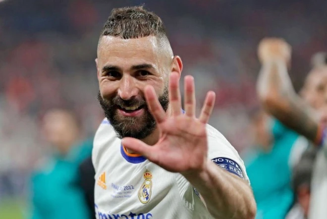 Benzema tiết lộ đã học hỏi rất nhiều từ phía Ronaldo.