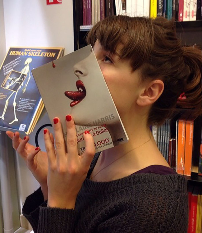 Bí kíp "sống ảo" bá đạo với bìa sách của giới trẻ hình ảnh 5 bi kip "song ao" ba dao voi bia sach cua gioi tre hinh anh 5