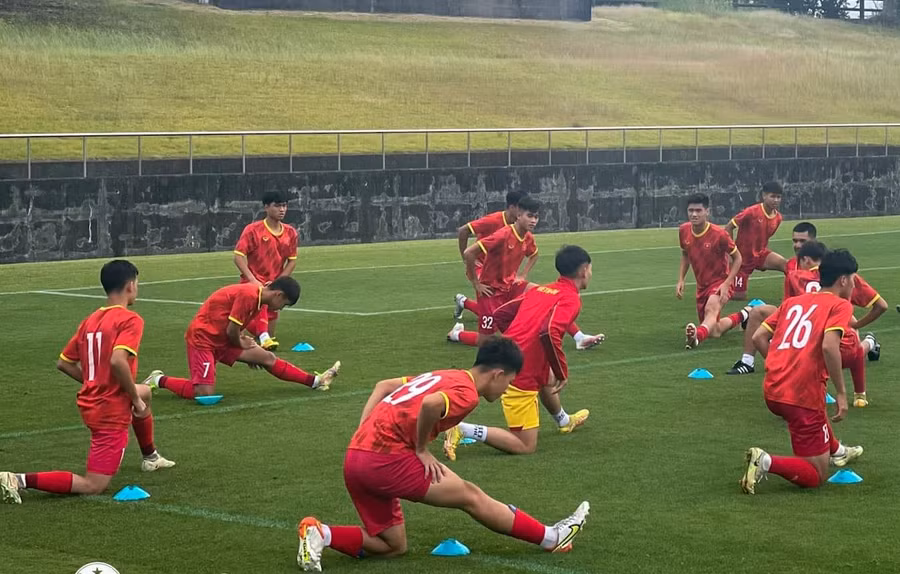 U17 Việt Nam thắng 3-1 trước Kaisenkan tại Nhật Bản.