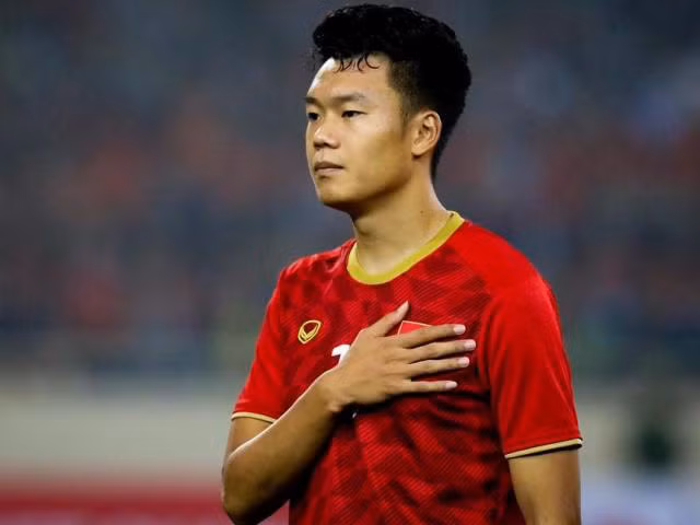 Thành Chung gặp chấn thương nặng sau trận gặp Australia.