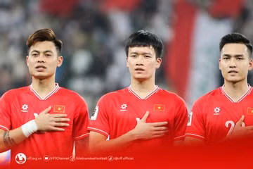 Đội tuyển Việt Nam liên tục biến động về nhân sự.