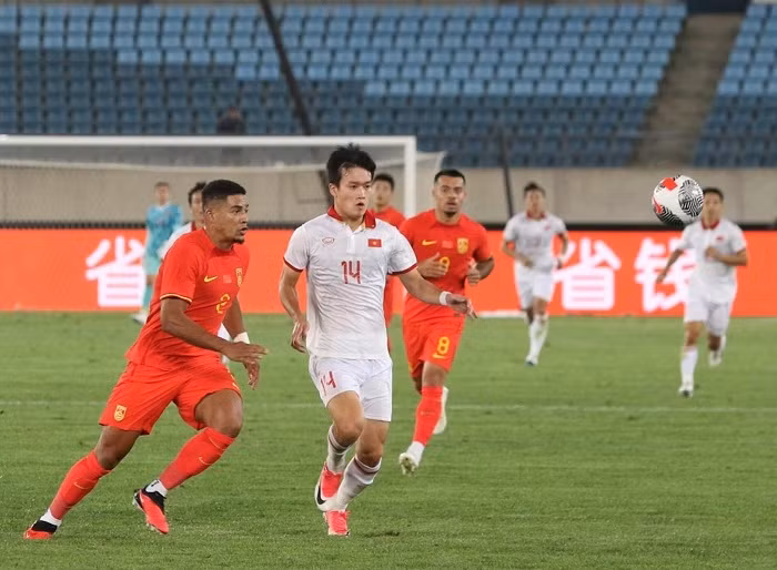 Tuyển Việt Nam gây thất vọng khi để thua tuyển Trung Quốc.
