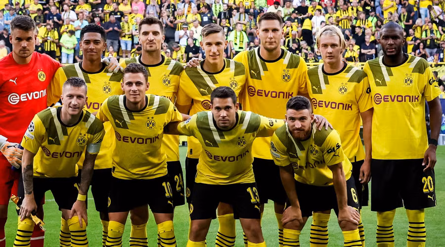 Đội tuyển Việt Nam và CLB Borussia Dortmund sẽ thi đấu giao hữu vào 30/11.