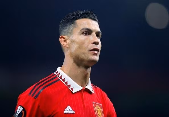 Ronaldo đứng trước nguy cơ bị Man United khởi kiện vì những phát ngôn không đúng mực.