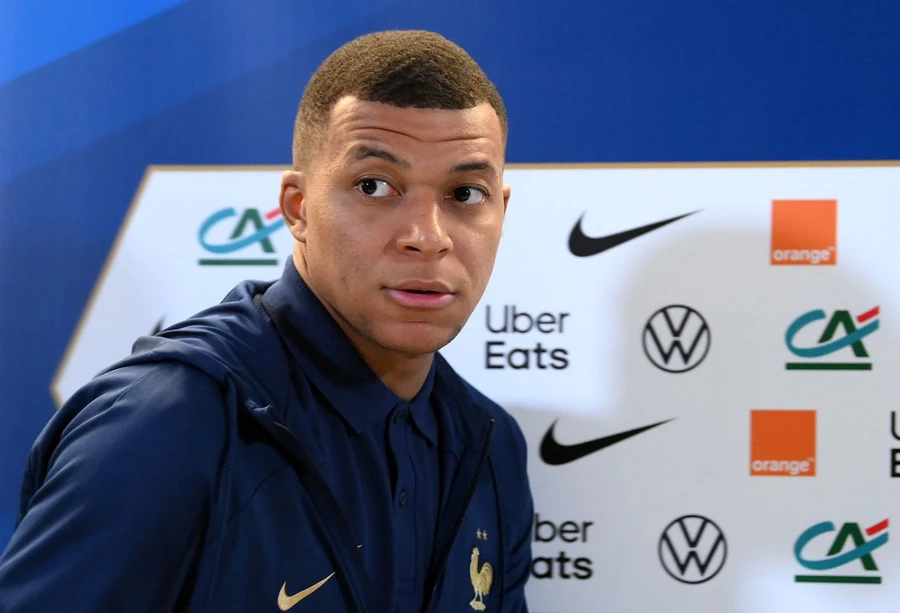 Mbappe bất ngờ nằm trong kế hoạch chiêu mộ của Liverpool.