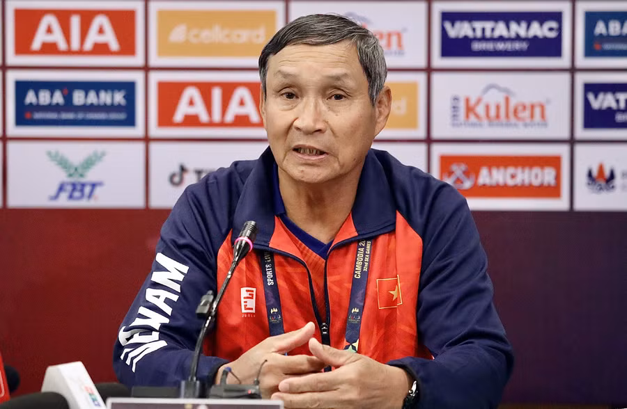 HLV Mai Đức Chung quyết tâm trước trận gặp tuyển Mỹ.