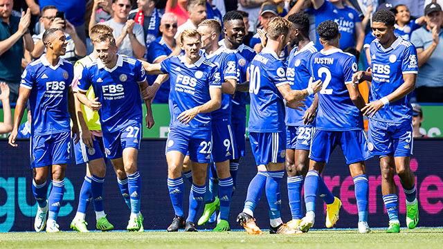 Chủ tịch Leicester cân nhắc bán cổ phần đội bóng.