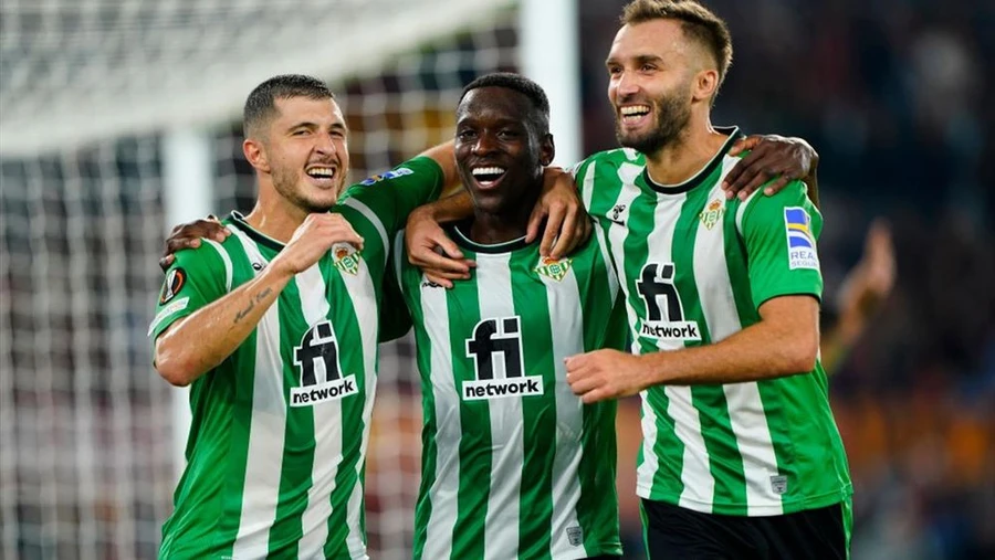 Real Betis mất hảo thủ trận gặp MU ở Europa League.