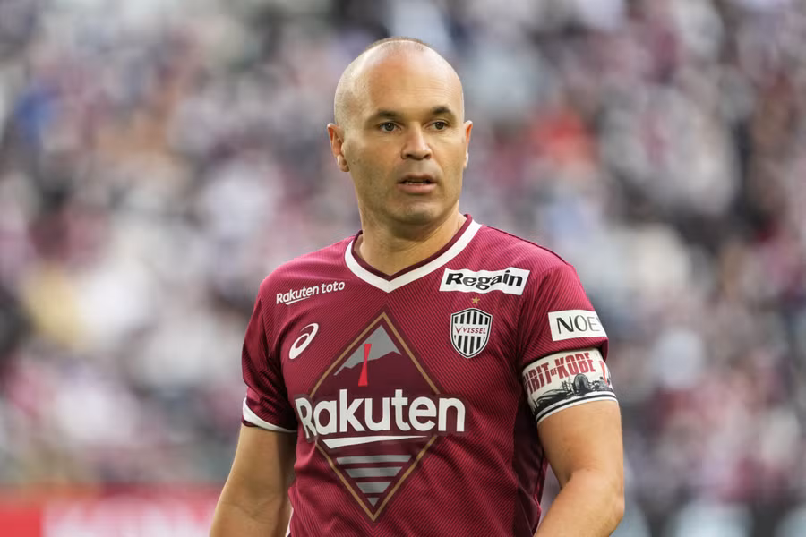 Andres Iniesta không đến Thai League thi đấu như đồn đoán.