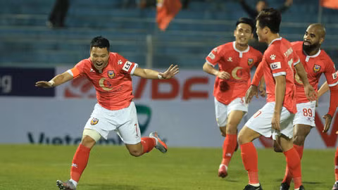 CLB Hà Tĩnh đã treo thưởng 1 tỷ đồng cho một trận thắng từ vòng 10 cho đến hết giai đoạn 1 V-League.