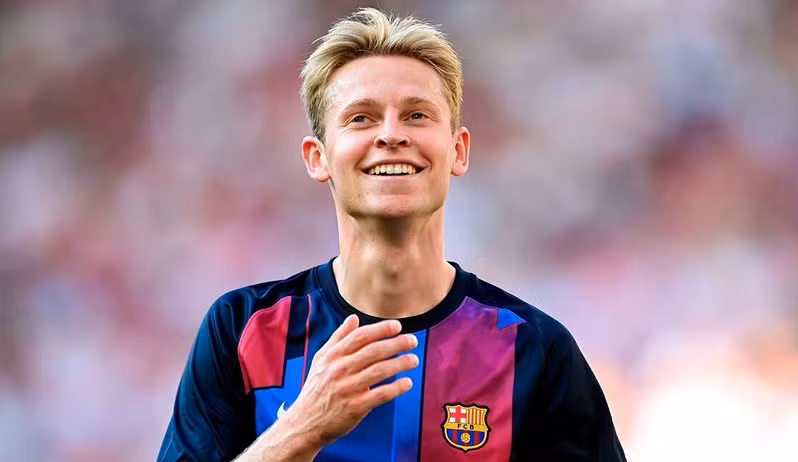 Frenkie De Jong của Barca lọt tầm ngắm của MU.