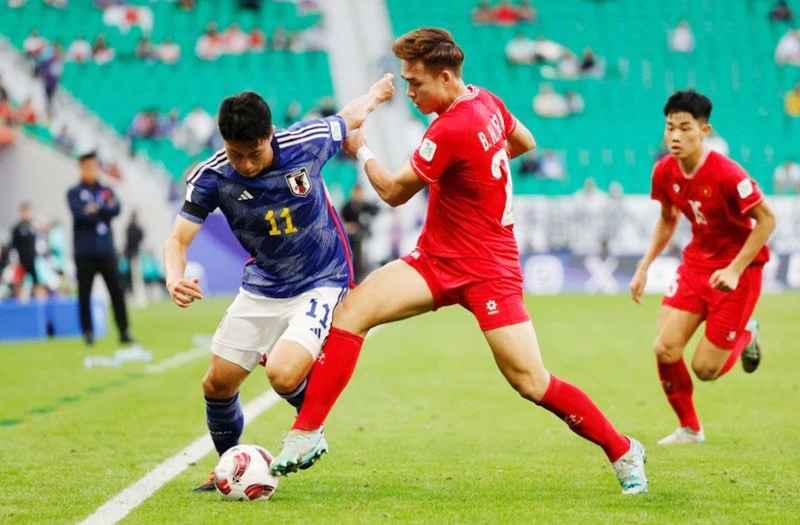 Tuyển Việt Nam còn rất ít cơ hội vô địch Asian Cup sau trận thua Nhật Bản.