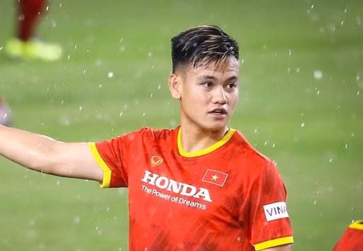 Hồ Tấn Tài bị treo giò ở vòng 13 V.League khi đã lãnh đủ 3 thẻ vàng..