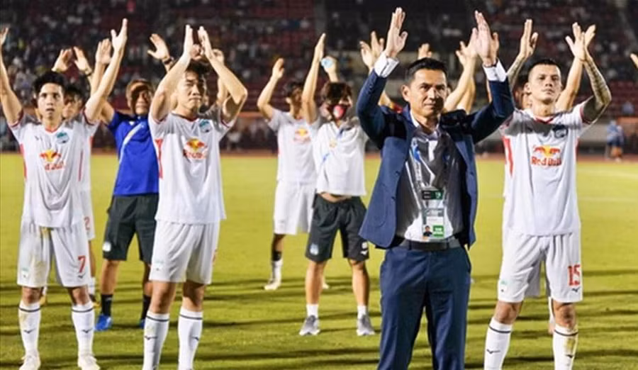 Hoàng Anh Gia Lai tích cực tăng cường nhân sự cho mùa giải mới.