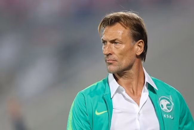 HLV Herve Renard thận trọng trước trận gặp Việt Nam.