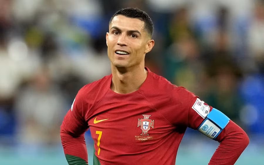 Ronaldo được đồn đoán sắp gia nhập Al Nassr của châu Á.